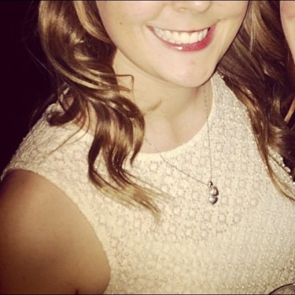 Unique, sequin and lace cream camisole by JACOB - Picture 3 of 3